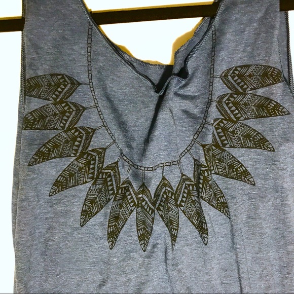 Flowy Tank Top - Feather Design - Picture 3 of 6